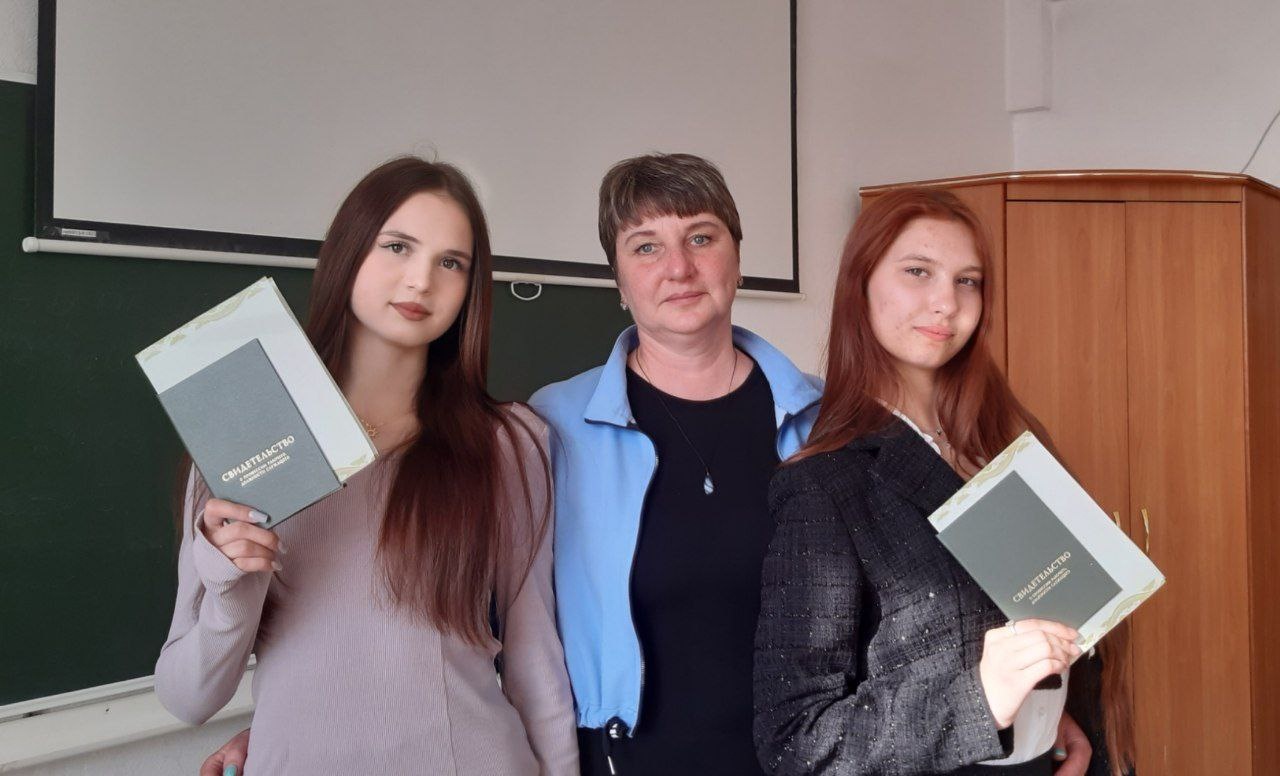 20 мая 2025 года в Кавалеровском многопрофильном колледже состоялось вручение свидетельств о профессии &amp;quot;Вожатый&amp;quot; в рамках программы &amp;quot;Аттестат+профессия&amp;quot;..